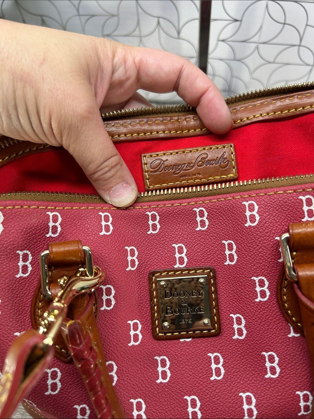 7144 Dooney & Bourke Boston Red Sox dome satchel 268887144 - Picture 6 of 14